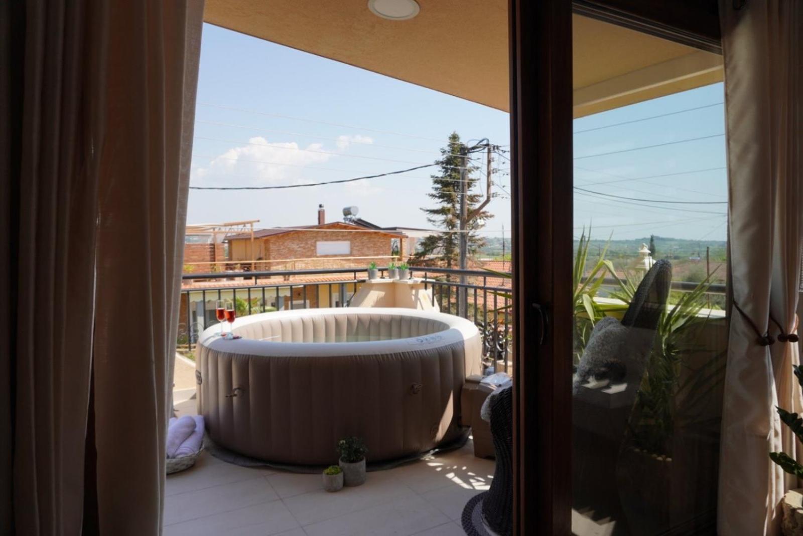 Villa Vaso With Jacuzzi Epanomi Zewnętrze zdjęcie